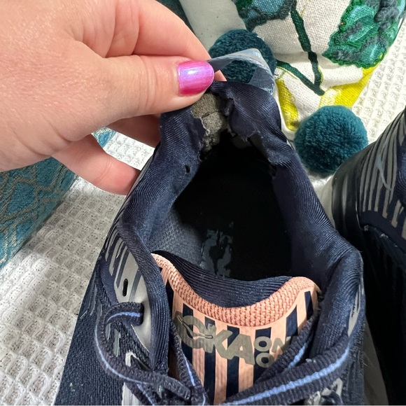 HOKA Bondi 6 Sneaker Tennis Shoe Tracker Thick Cushioned Sole Comfort - Picture 7 of 8